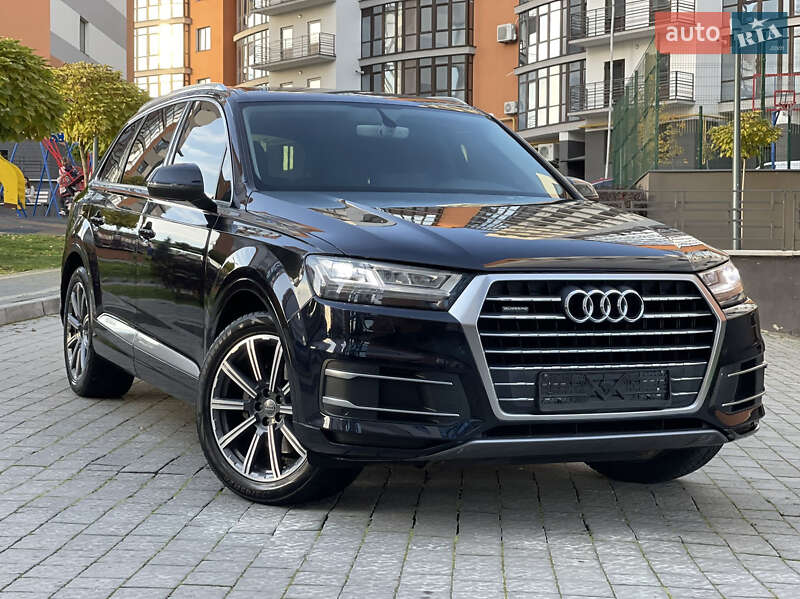 Внедорожник / Кроссовер Audi Q7 2015 в Ровно