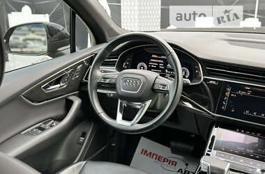 Внедорожник / Кроссовер Audi Q7 2020 в Киеве