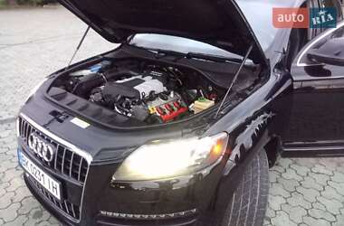 Позашляховик / Кросовер Audi Q7 2014 в 