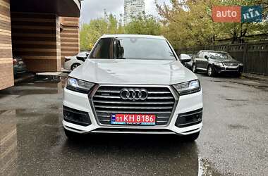 Внедорожник / Кроссовер Audi Q7 2017 в Киеве