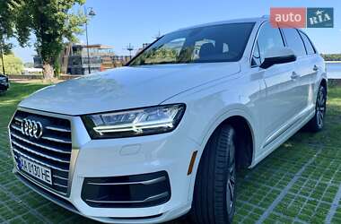 Внедорожник / Кроссовер Audi Q7 2018 в 