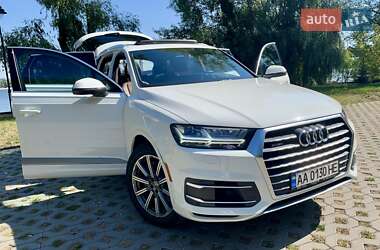 Внедорожник / Кроссовер Audi Q7 2018 в 