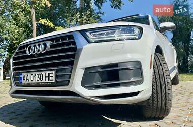 Внедорожник / Кроссовер Audi Q7 2018 в 