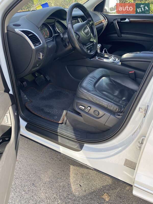 Позашляховик / Кросовер Audi Q7 2013 в Хмельницькому