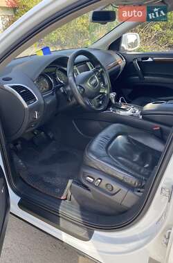 Внедорожник / Кроссовер Audi Q7 2013 в 