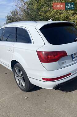 Внедорожник / Кроссовер Audi Q7 2013 в 