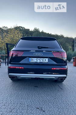 Внедорожник / Кроссовер Audi Q7 2016 в Полтаве