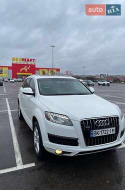 Внедорожник / Кроссовер Audi Q7 2014 в 