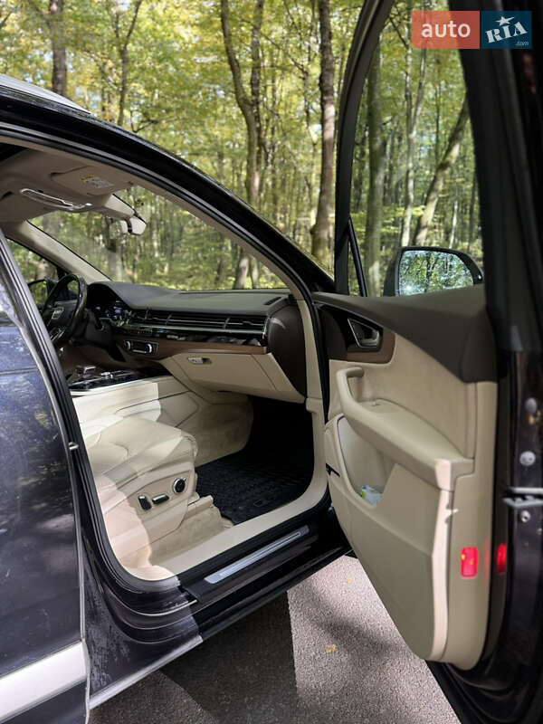 Внедорожник / Кроссовер Audi Q7 2016 в Львове