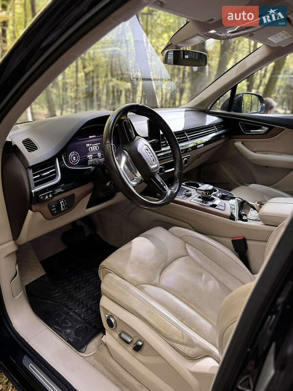 Внедорожник / Кроссовер Audi Q7 2016 в Львове