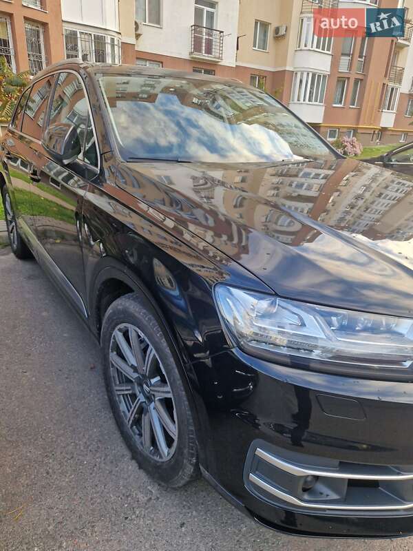 Позашляховик / Кросовер Audi Q7 2018 в Львові