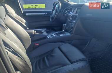 Внедорожник / Кроссовер Audi Q7 2006 в 