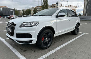 Внедорожник / Кроссовер Audi Q7 2015 в Киеве