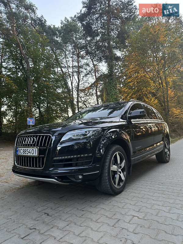 Внедорожник / Кроссовер Audi Q7 2012 в 