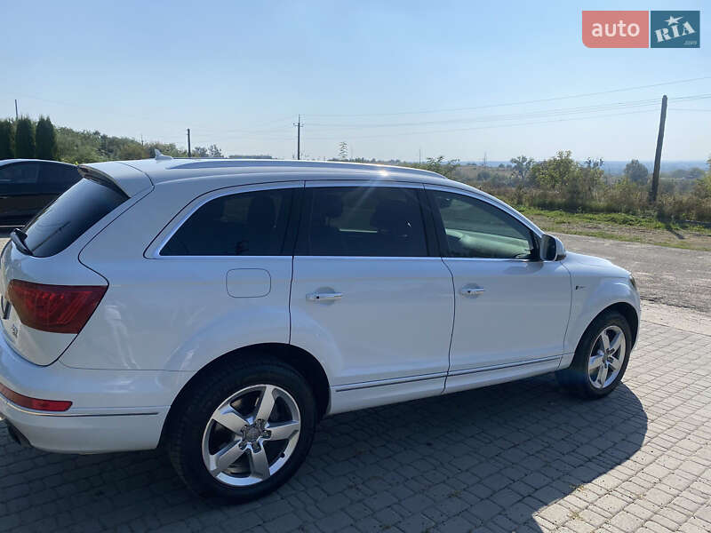 Позашляховик / Кросовер Audi Q7 2015 в Миколаєві