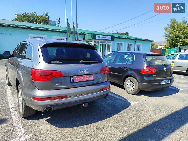 Внедорожник / Кроссовер Audi Q7 2012 в Гадяче
