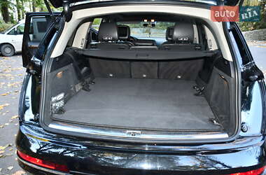 Внедорожник / Кроссовер Audi Q7 2015 в 