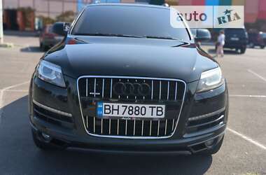 Позашляховик / Кросовер Audi Q7 2014 в 