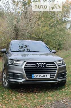 Позашляховик / Кросовер Audi Q7 2017 в Запоріжжі