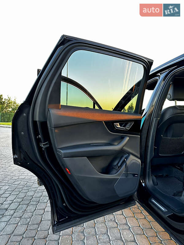 Внедорожник / Кроссовер Audi Q7 2017 в Ровно фото 29 Внедорожник / Кроссовер Audi Q7 2017 в Ровно