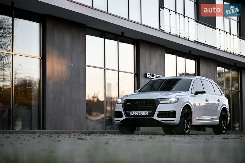 Внедорожник / Кроссовер Audi Q7 2018 в Ужгороде