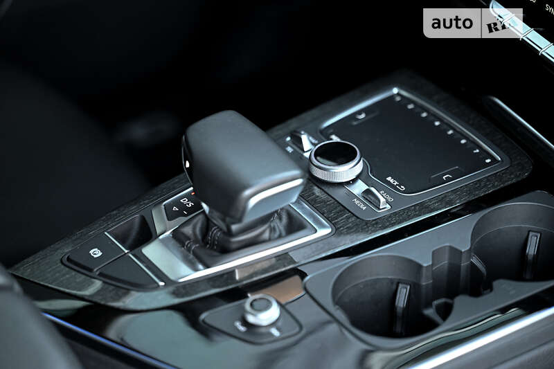 Внедорожник / Кроссовер Audi Q7 2018 в Ужгороде