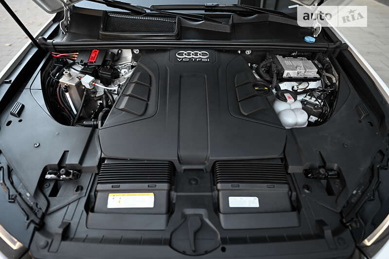 Внедорожник / Кроссовер Audi Q7 2018 в Ужгороде