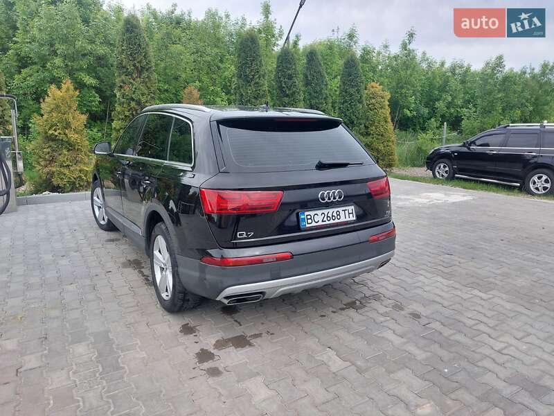 Позашляховик / Кросовер Audi Q7 2015 в Івано-Франківську