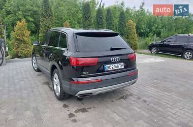 Внедорожник / Кроссовер Audi Q7 2015 в 