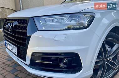 Внедорожник / Кроссовер Audi Q7 2016 в Ровно