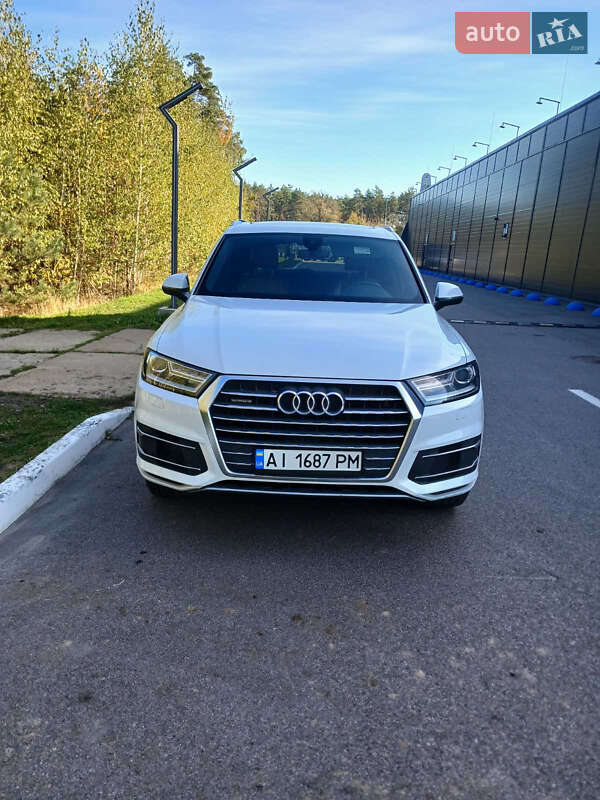 Позашляховик / Кросовер Audi Q7 2017 в Києві