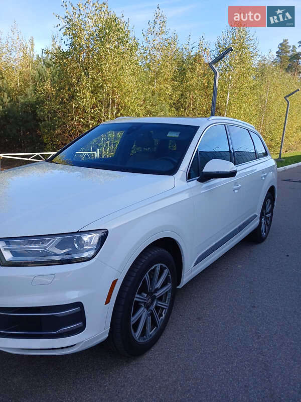 Позашляховик / Кросовер Audi Q7 2017 в Києві