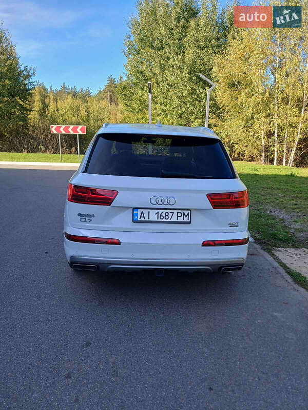 Позашляховик / Кросовер Audi Q7 2017 в Києві