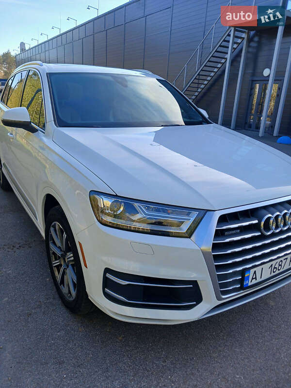 Позашляховик / Кросовер Audi Q7 2017 в Києві