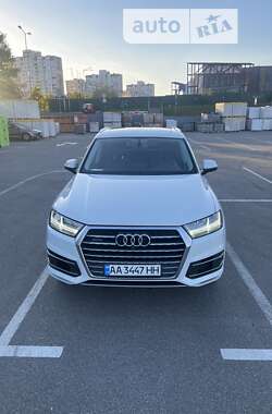 Позашляховик / Кросовер Audi Q7 2017 в Києві