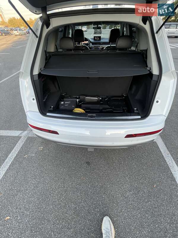 Внедорожник / Кроссовер Audi Q7 2017 в Киеве фото 9 Внедорожник / Кроссовер Audi Q7 2017 в Киеве