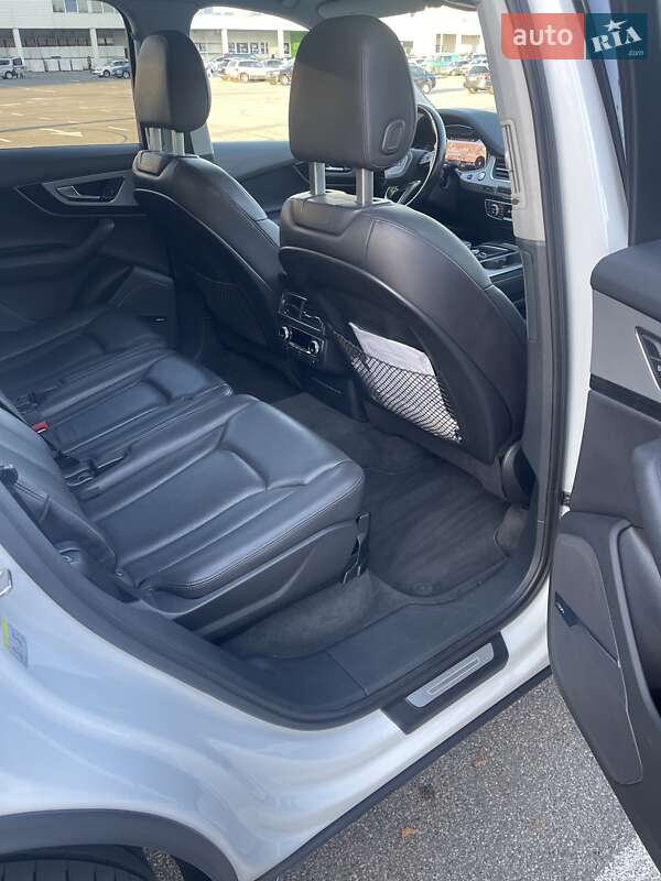 Внедорожник / Кроссовер Audi Q7 2017 в Киеве фото 40 Внедорожник / Кроссовер Audi Q7 2017 в Киеве