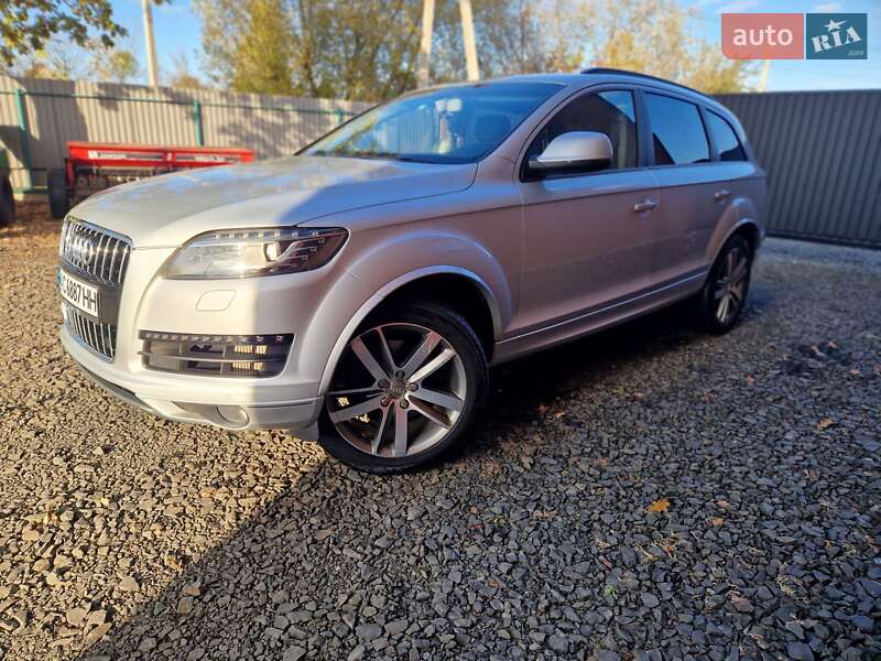 Позашляховик / Кросовер Audi Q7 2012 в Камені-Каширському