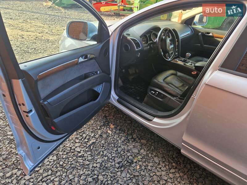 Позашляховик / Кросовер Audi Q7 2012 в Камені-Каширському