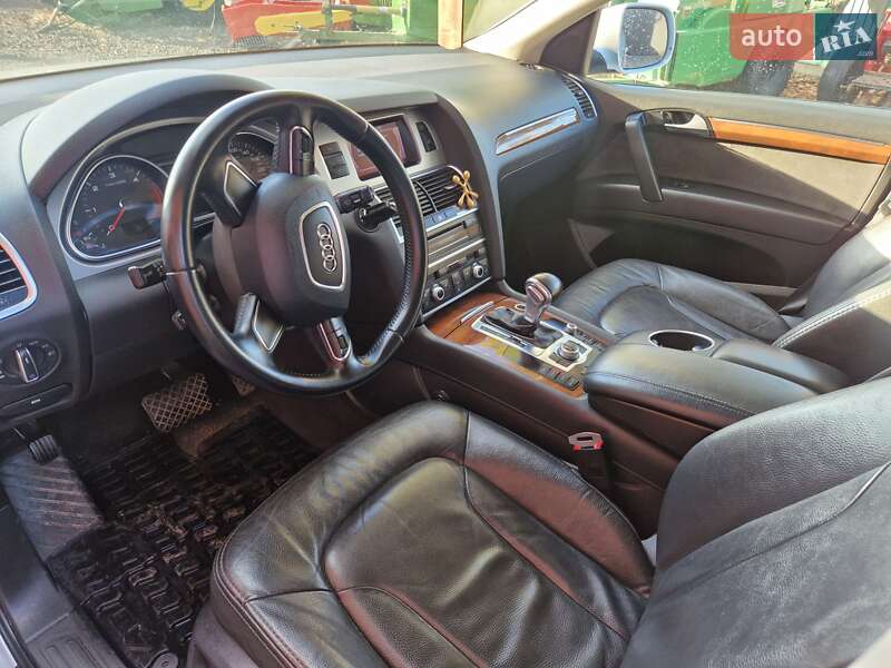 Позашляховик / Кросовер Audi Q7 2012 в Камені-Каширському