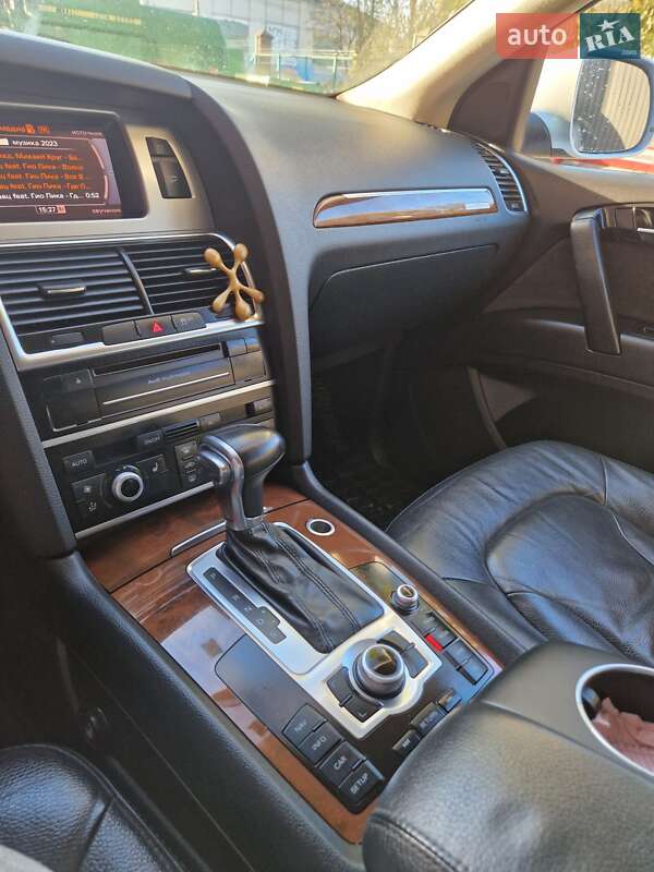 Позашляховик / Кросовер Audi Q7 2012 в Камені-Каширському