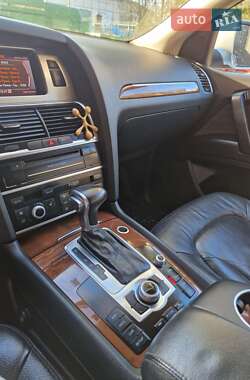 Внедорожник / Кроссовер Audi Q7 2012 в 
