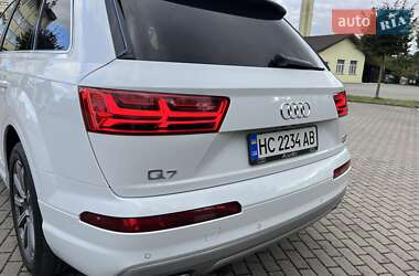 Внедорожник / Кроссовер Audi Q7 2018 в 