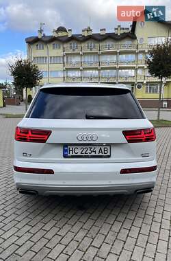 Внедорожник / Кроссовер Audi Q7 2018 в 