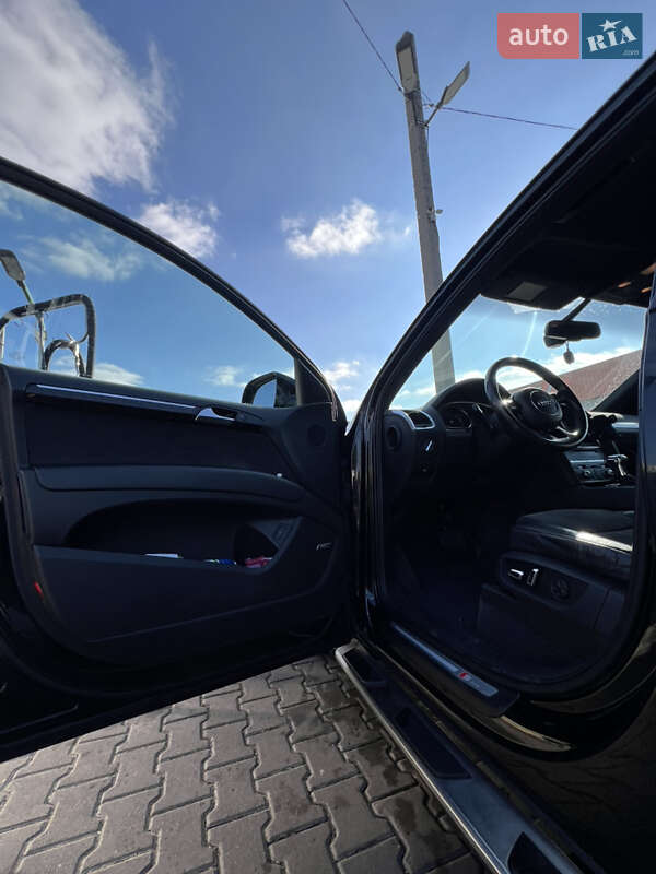 Внедорожник / Кроссовер Audi Q7 2013 в Киеве
