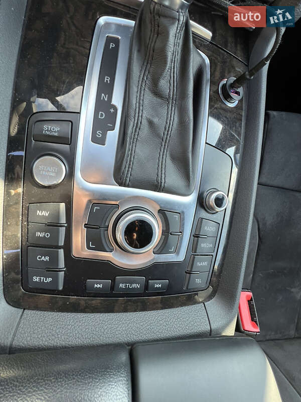 Внедорожник / Кроссовер Audi Q7 2013 в Киеве