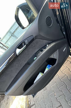 Внедорожник / Кроссовер Audi Q7 2013 в 