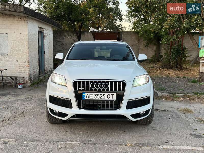 Внедорожник / Кроссовер Audi Q7 2013 в Днепре