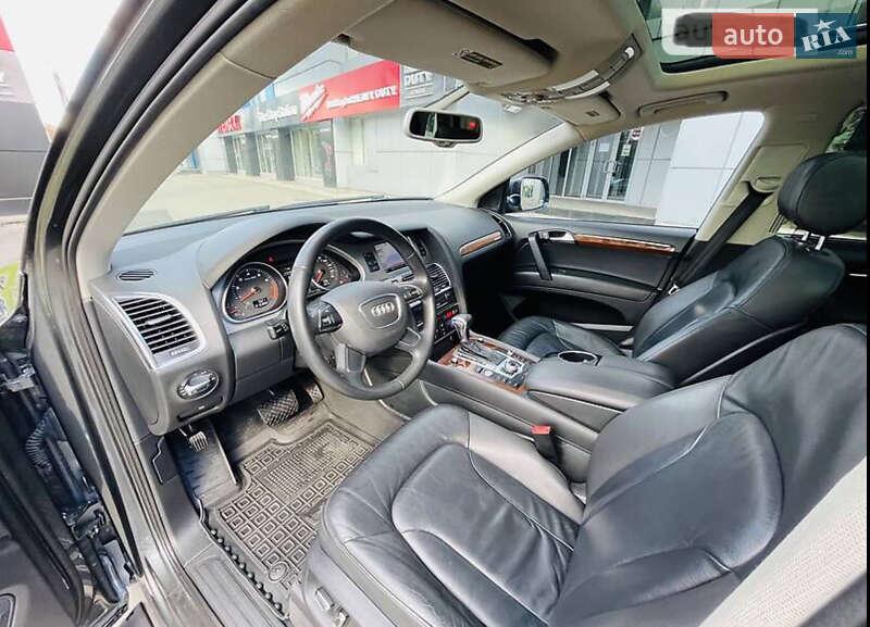 Внедорожник / Кроссовер Audi Q7 2015 в Виннице