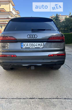 Позашляховик / Кросовер Audi Q7 2022 в Києві